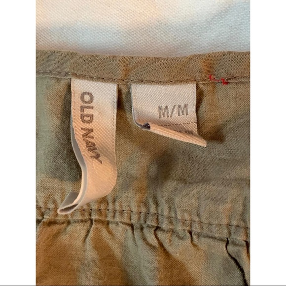 Old Navy blouse, detailed neckline. GUC. Smoke free home - Picture 5 of 5